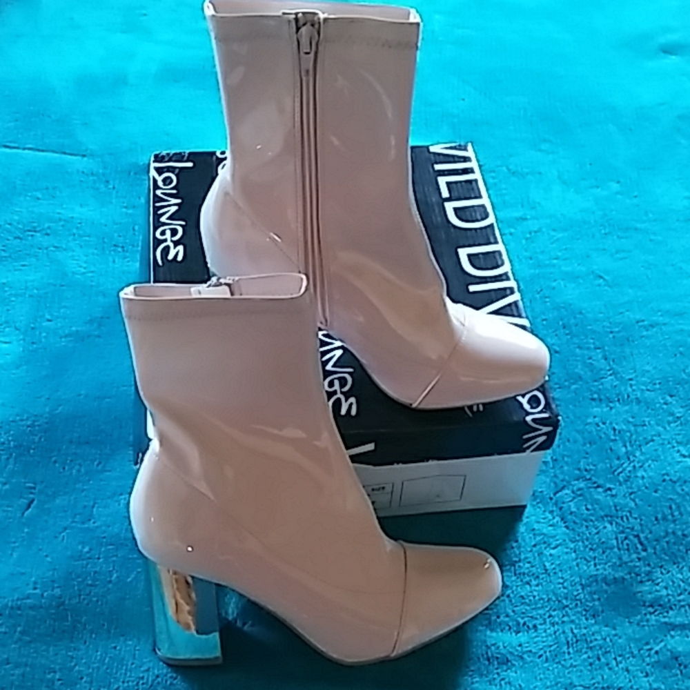 Nude Pink, Faux Patent Leather Anckle Boots